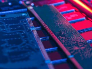 Zlacnie konečne RAM vo vašom počítači? Google má prelomový liek na globálnu pamäťovú krízu