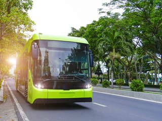 Historický míľnik v doprave: Medzi Nitrou a Levicami vyrazil prvý elektrický autobus