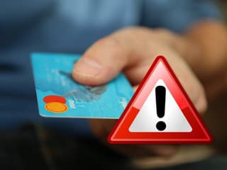 AKTUÁLNE Veľká banka má nečakaný výpadok. Nefungujú platby kartou ani výbery z bankomatov