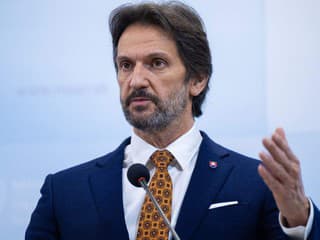 Minister Kaliňák: Žandári môžu strážiť ťažko dostupné objekty, zvažuje sa ich nasadenie
