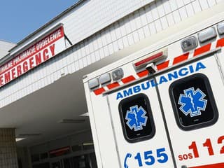 Šokujúci ÚTOK NA DIEŤA: Šiestaka kopali a bili na ulici, skončil v nemocnici. Rodičia prosia o pomoc