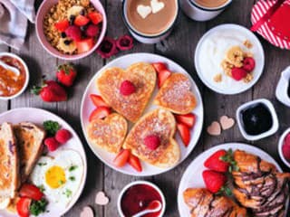 Valentínske raňajky: 7 nápadov, ktoré hovoria „ľúbim ťa“ bez slov