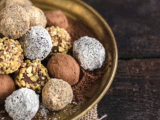 Medovníkové guličky bez pečenia: Tip na vianočné maškrtenie