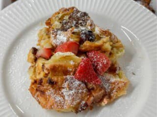 Zapekané croissanty s ovocím na štýl žemľovky