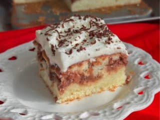 Chutí lepšie ako z cukrárne! Tento koláč s čokoládou si zamiluješ