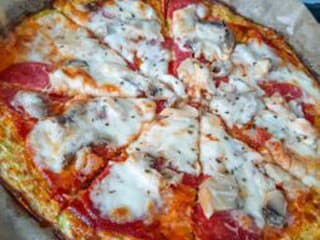 Bezlepková cuketová pizza