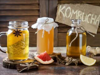 Šumivý zázrak pre pečeň aj cukor v krvi: Prečo kombucha pobláznila svet?