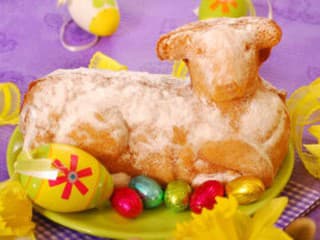 Hrnčekový veľkonočný baranček: Stačí hrnček a pár ingrediencií