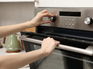 Ako si poradiť, keď rúra pečie inak, ako má
