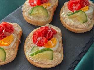 Šunková pena ako hlavná hviezda silvestrovských chlebíčkov