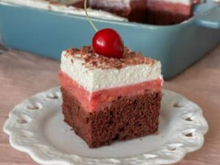 Schwarzwaldské čerešňové rezy: recept na svieži ovocný dezert