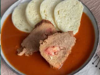 Hovädzie v paradajkovej omáčke: Recept na tradičný obed