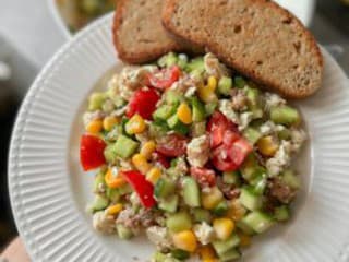Letný tuniakový šalát: recept na ľahký a svieži obed
