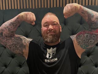 Kto sú najsilnejší muži sveta? Dvíhajú šialené váhy – dokážu ti, že samotné svaly nestačia