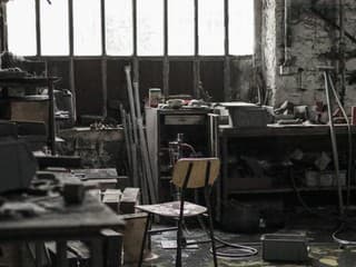 URBEX Svetlá sa tu navždy zhasli: Čo zostalo po desaťročiach vysielania v opustených priestoroch?