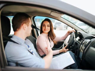 KVÍZ Obhájiš si vodičský preukaz? Nasledujúce otázky musíš zodpovedať aj o polnoci