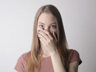 Internet zaplavili videá, ktoré vyzerajú ako reálne filmy z Hollywoodu: Vytvorila ich čínska AI