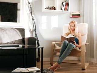 Tento román ti zmení pohľad na ženskú energiu: Ponor sa do tém, o ktorých sa tak často nehovorí