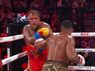 Boxerský svet sa konečne dočkal spravodlivosti: Anthony Joshua zlomil sánku Jakeovi Paulovi