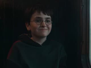 Návrat do Rokfortu dostal prvú ukážku: Prvý teaser na seriálového Harryho Pottera vyráža dych