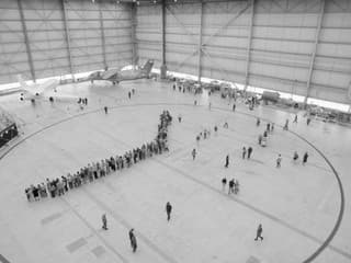 Takéto hodiny svet nevidel: Na letisku v Amsterdame ukazujú čas veľmi originálne