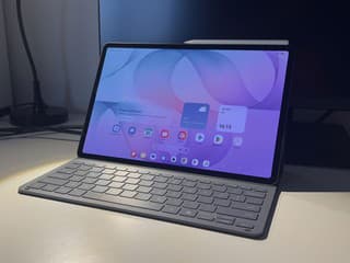 RECENZIA Tablet a počítač v jednom: Koľko ťa bude stáť novinka, ktorá aj s klávesnicou a perom váži menej ako jeden kilogram?