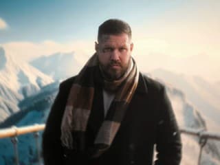 Momo vydal svoju prvú skladbu o viere v Boha: Takto znie kresťanský rap, ktorý by si nečakal