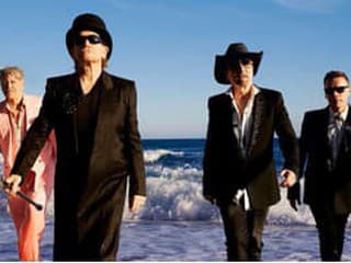 U2 predstavili novú pieseň Street of Dreams. Videoklip vznikol vďaka nečakanej pomoci mexickej rodiny