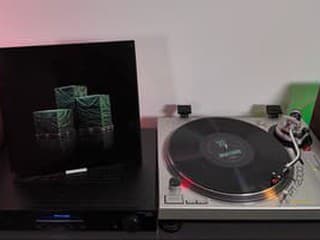 Synthpopové legendy spájajú sily: Vince Clarke a Neil Arthur predstavujú projekt Doublespeak