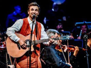 Juraj Hnilica so symfonickým orchestrom vystúpi budúci rok v Bratislave. Ochutnávkou je video z Národného domu v Martine