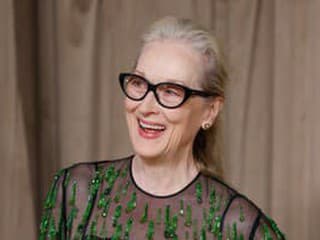 Hollywood siaha po legende: Meryl Streep stvárni Joni Mitchell v životopisnom filme