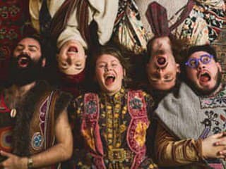 Tolstoys boli prvou slovenskou kapelou na Glastonbury. Po roku na kultovom britskom festivale zahrajú znova!