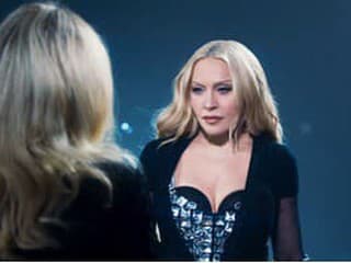 Madonna predstavila hviezdami nabitý film k albumu Confessions II. Objavuje sa v ňom Sabrina Carpenter aj Kate Moss