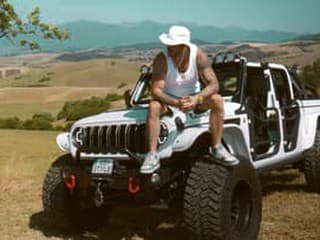 Majself po letnom hite s Kalim a Kulym z Desmodu prichádza s letnou novinkou Dobré časy