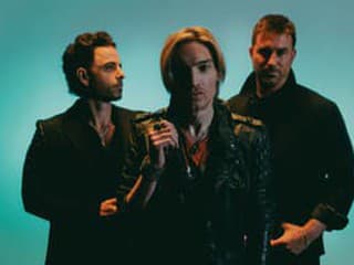Wherever You Will Go vystrelilo The Calling medzi hviezdy. Nový album si Alex Band po 22 rokoch financuje sám