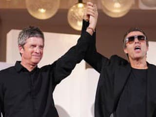 Oasis ohlásili Live ’27. Gallagherovci odohrajú 38 koncertov, vrátia sa aj na Knebworth