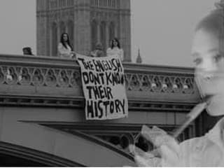 Kate Nash vzdáva hold Sinéad Sinéad O'Connor: Dojímavá verzia piesne Famine reaguje aj na silný historický odkaz