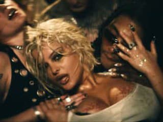 Chaotická, euforická, návyková: Bebe Rexha prichádza so singlom Hysteria