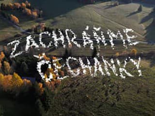 To neutopíš! Odkazuje postfolkové duo Hmlisto štátu v novom videoklipe Zachráňme Čechánky