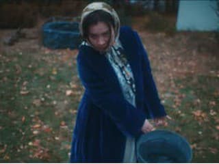 Mitski ohlasuje novú éru inšpirovanú hororovou estetikou singlom Where's My Phone?