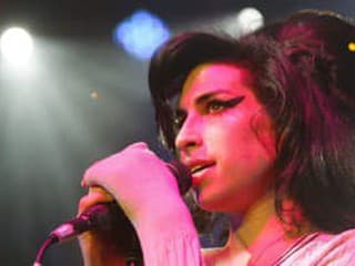Amy Winehouse sa vracia do éry Back To Black. K 20. výročiu vyjdú nevydané demá aj celý koncert