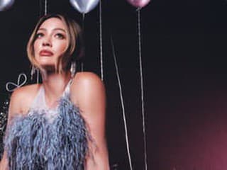 Hilary Duff vydáva vianočné EP Holiday Things. Po 24 rokoch sa vracia k sviatočným piesňam
