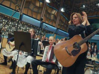 Orchestra Folklorika a Aneta Langerová prinášajú videoklip k piesni Svatá Kordula. Živá premiéra zaznie na Folklorika Feste