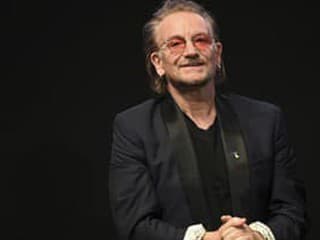 Bono napísal pieseň o Rosalíi. Oslavuje ju ako výnimočnú umelkyňu