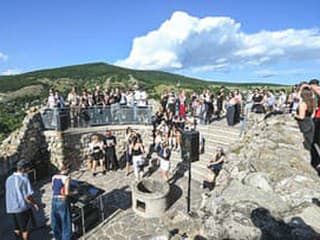 Druhý ročník festivalu Sútok povýšil hrad Devín na skvelý súčasný hudobný spot
