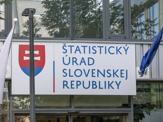 Zo Slovenska ubúda pracujúcich: Najviac ľudí odišlo z priemyslu a školstva