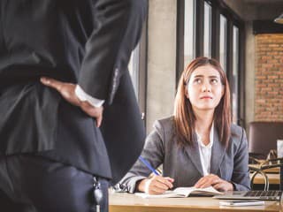 Fenomén quiet cutting môže ohroziť vašu kariéru: Ako zistíte, že sa to deje aj vám?