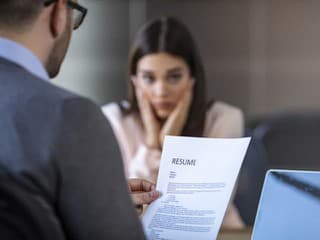 Máte medzeru v životopise? Takto na ňu bez stresu odpovedzte na pohovore