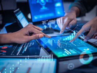 Najžiadanejšie pracovné pozície: Ktoré profily firmy hľadajú a čo najviac chcú uchádzači?