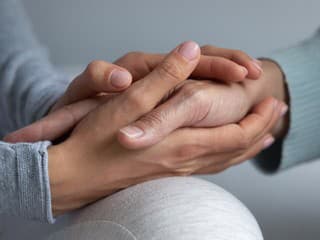 Sociálne poistenie chráni v chorobe aj pri strate práce: KOZ varuje pred oslabovaním systému